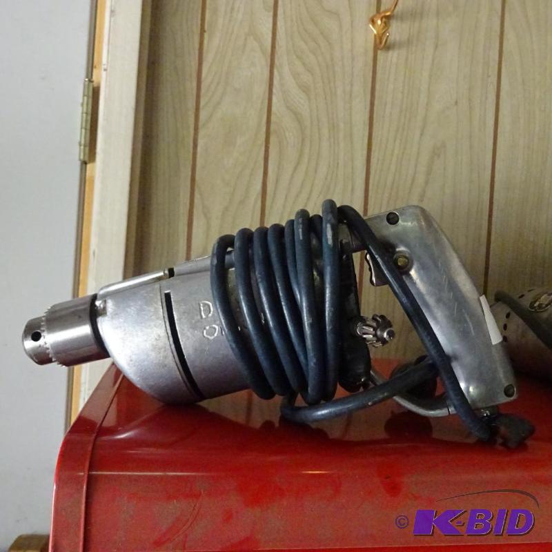 lot 25 image: Craftsman 38 electric drill....