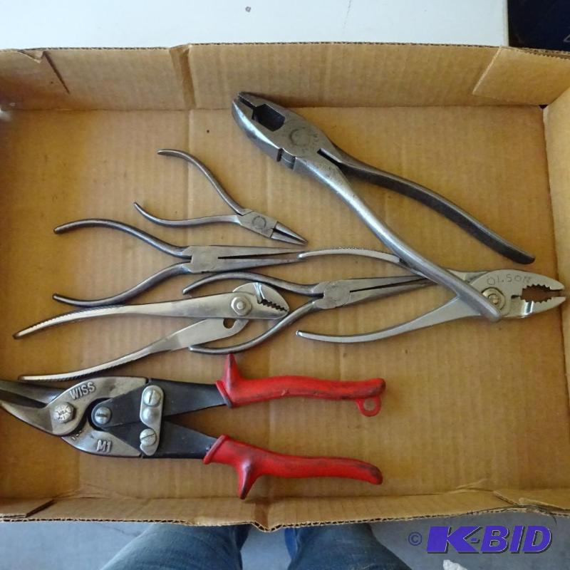 lot 277 image: Tin Snips & Misc. Pliers...