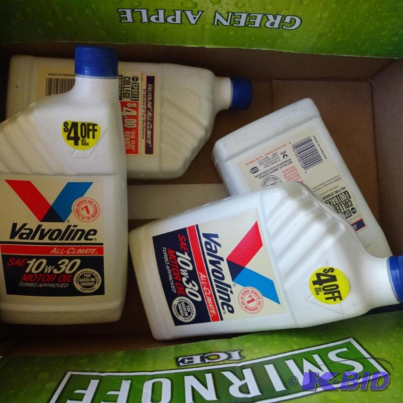 lot 280 image: 4-Qts. Valvoline 10w-30 Oil...