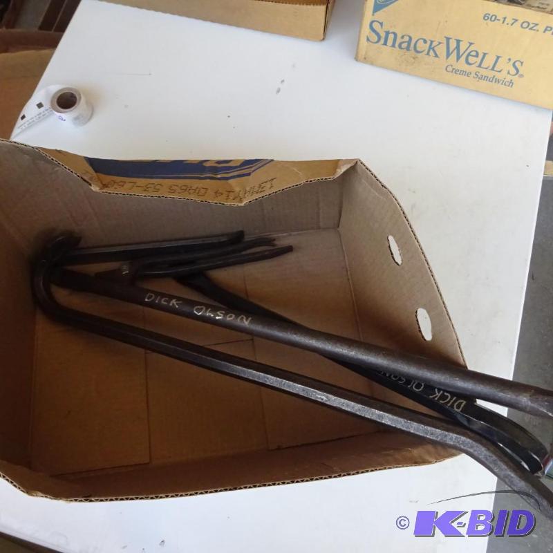 lot 292 image: Misc. Pry Bars...