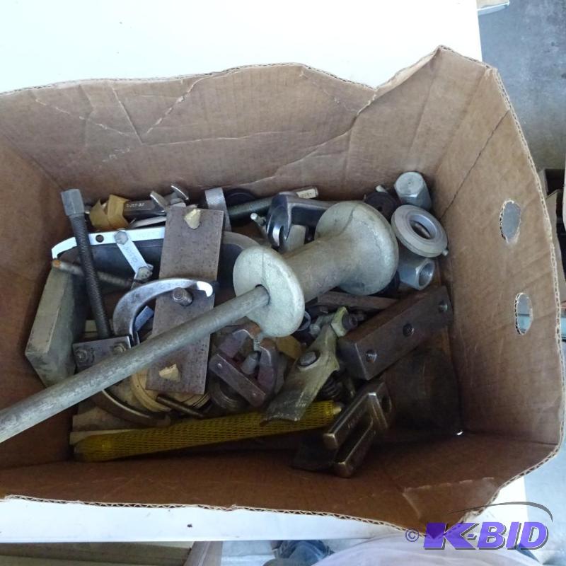 lot 293 image: Misc. pullers and Adapters, Slide Hammer...