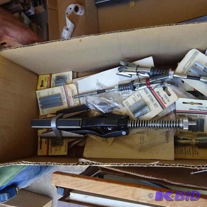 lot 314 image: Blue Point Hone Stone Sets, 3 Cylender Hones...