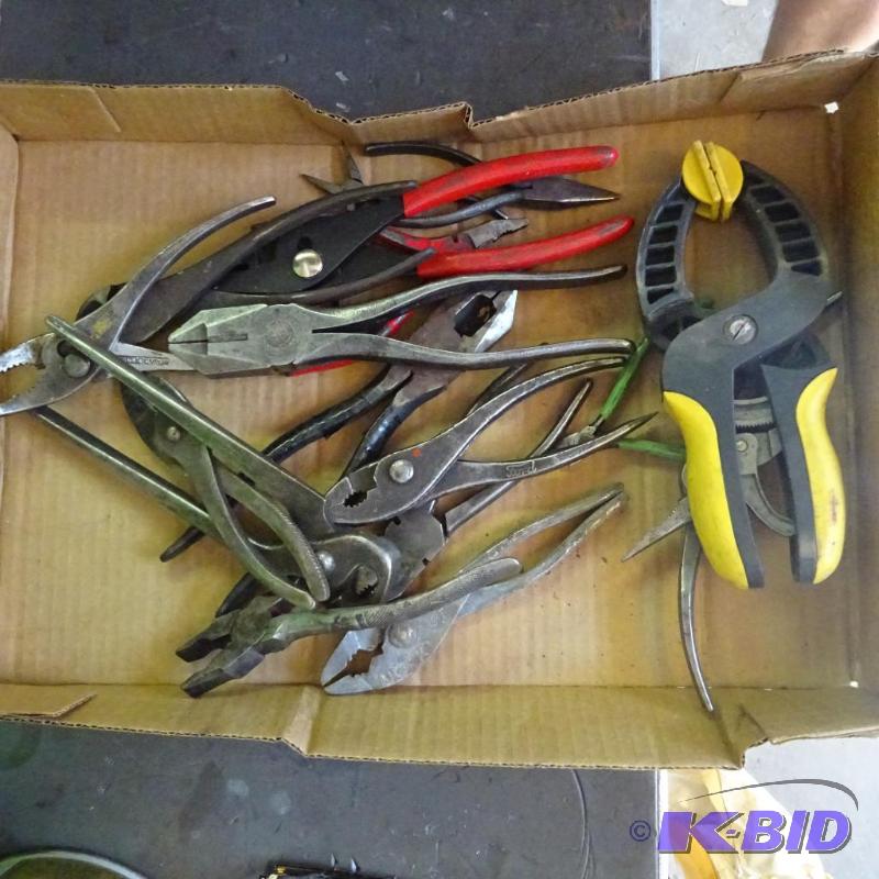 lot 336 image: Misc. Pliers...