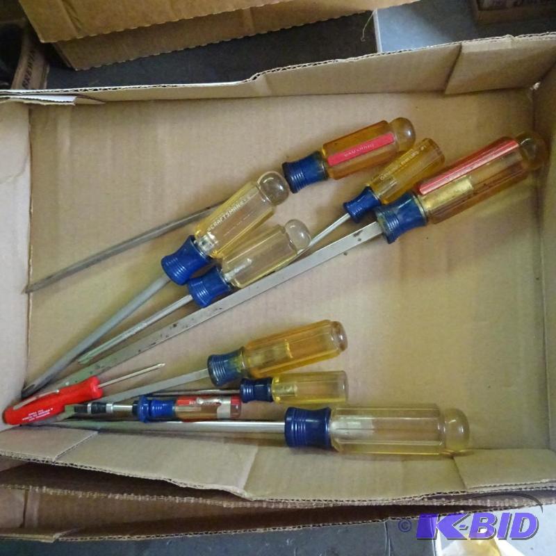 lot 341 image: Misc. Craftsman Screw Drivers...