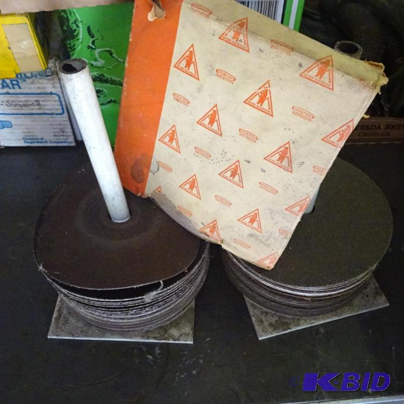 lot 360 image: 7" Sanding Discs...