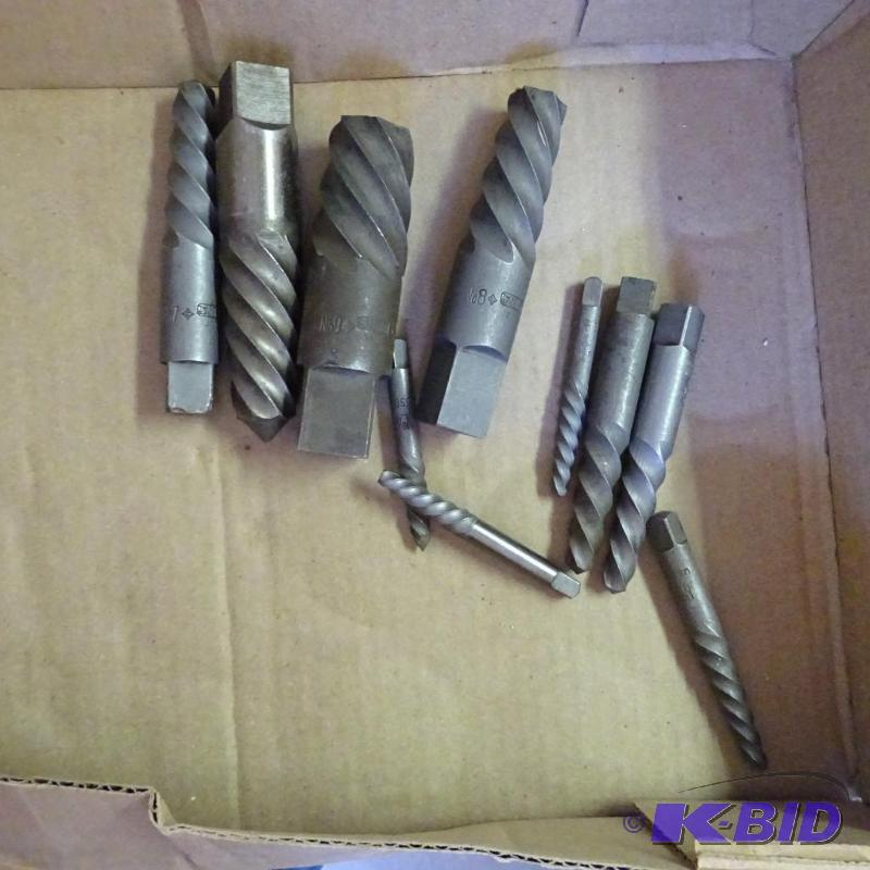 lot 368 image: Screw Extractor Set...