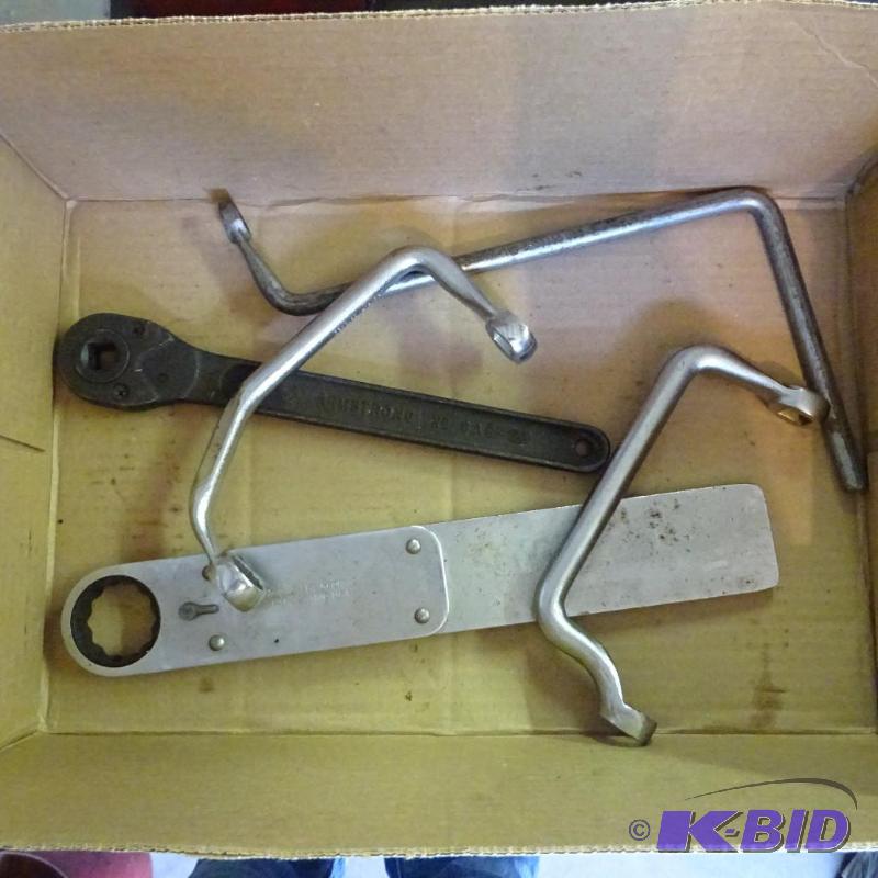 lot 383 image: Snap On Ratchet Wrench 1 14", Snap On S...