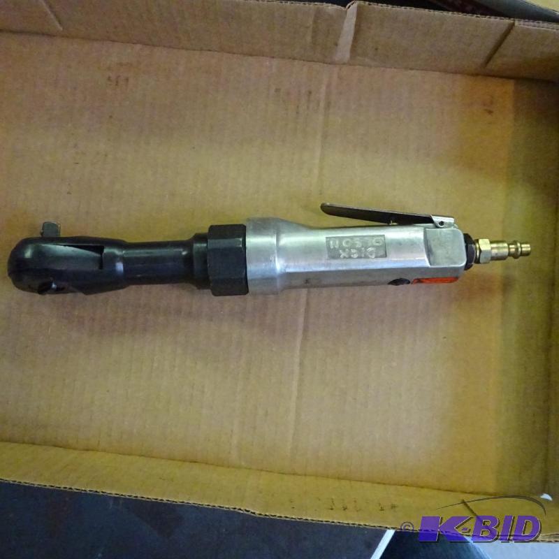 lot 386 image: 38 Air Ratchet...