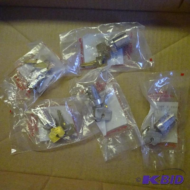 lot 422 image: 5-New Snap On Cylender Locks...