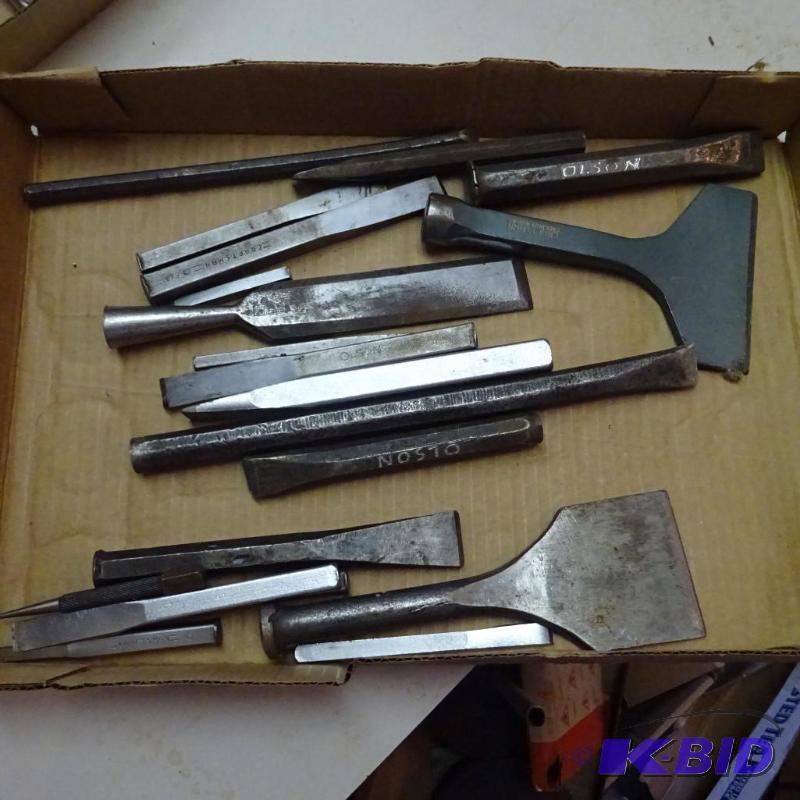 lot 439 image: Hand Chisels...