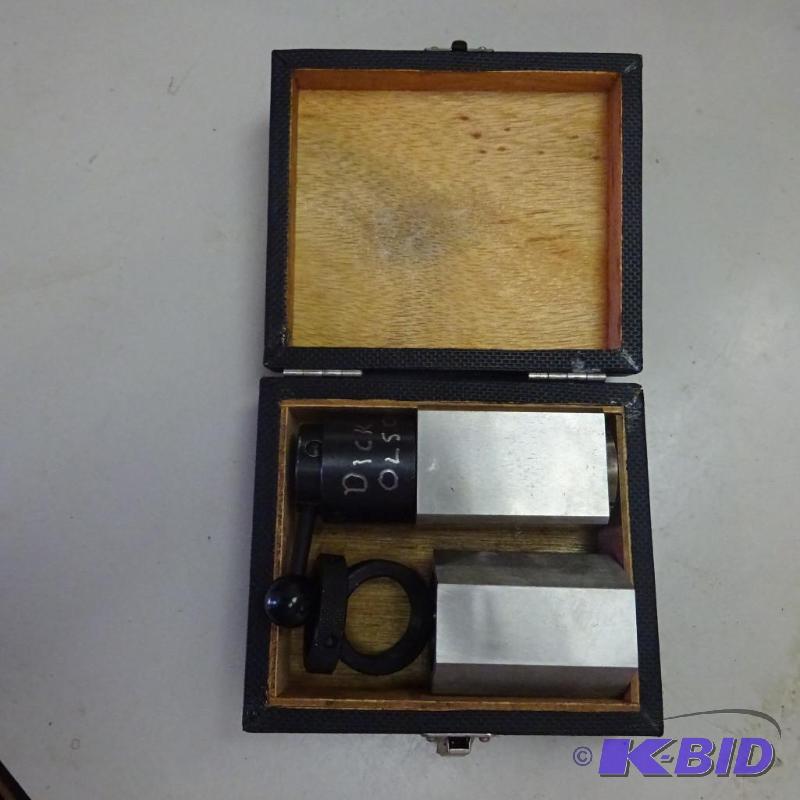 lot 458 image: Hardinge 12" Tool Holder...