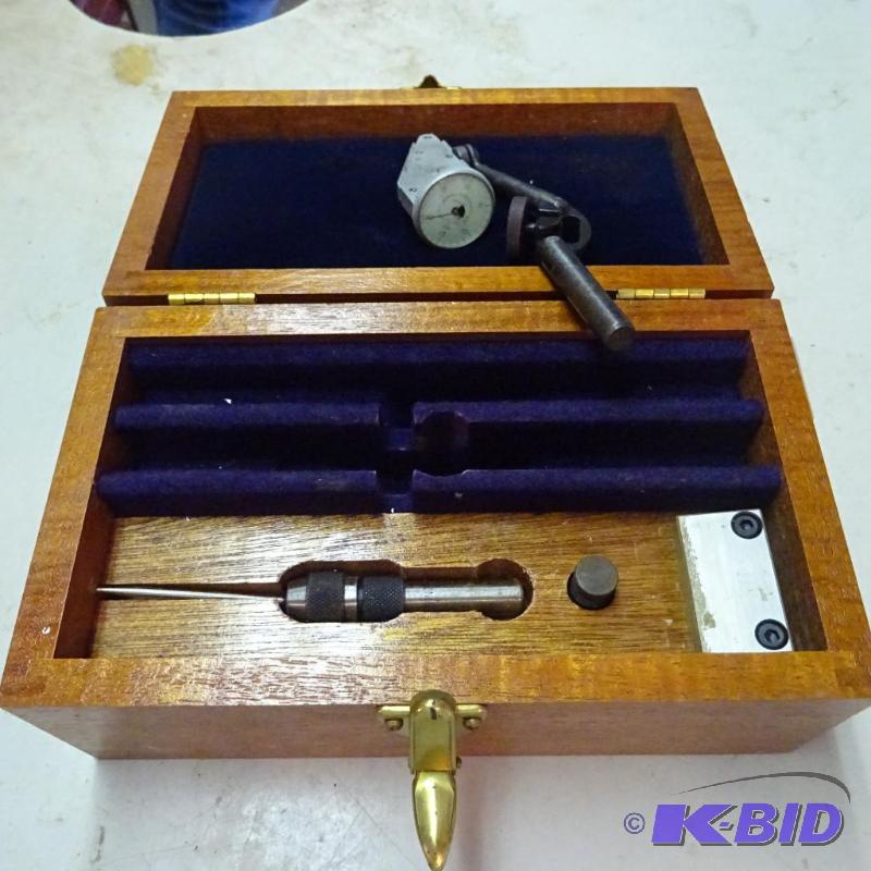 lot 491 image: Dial Indicator Set...