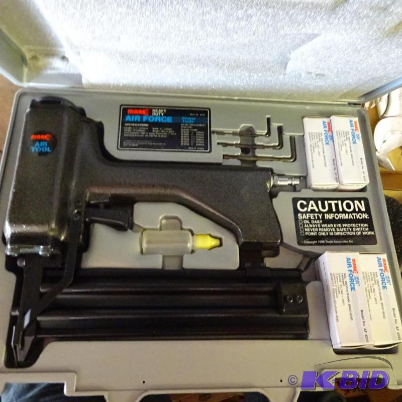 lot 50 image: Mark 1 Heavy duty brad nail Model AF40...