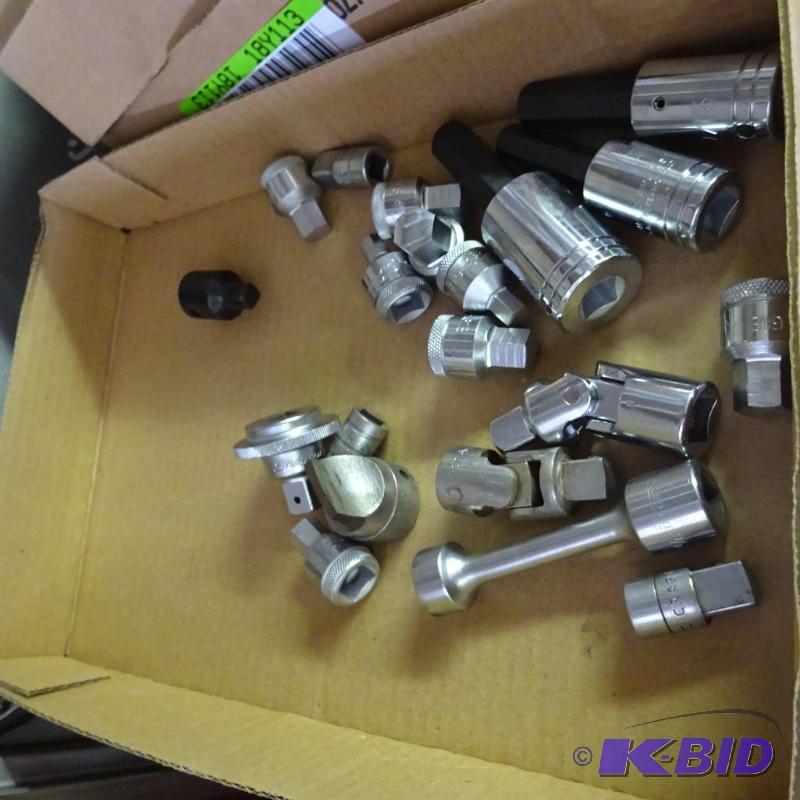 lot 56 image: Williams and Snap On Specialty Sockets...