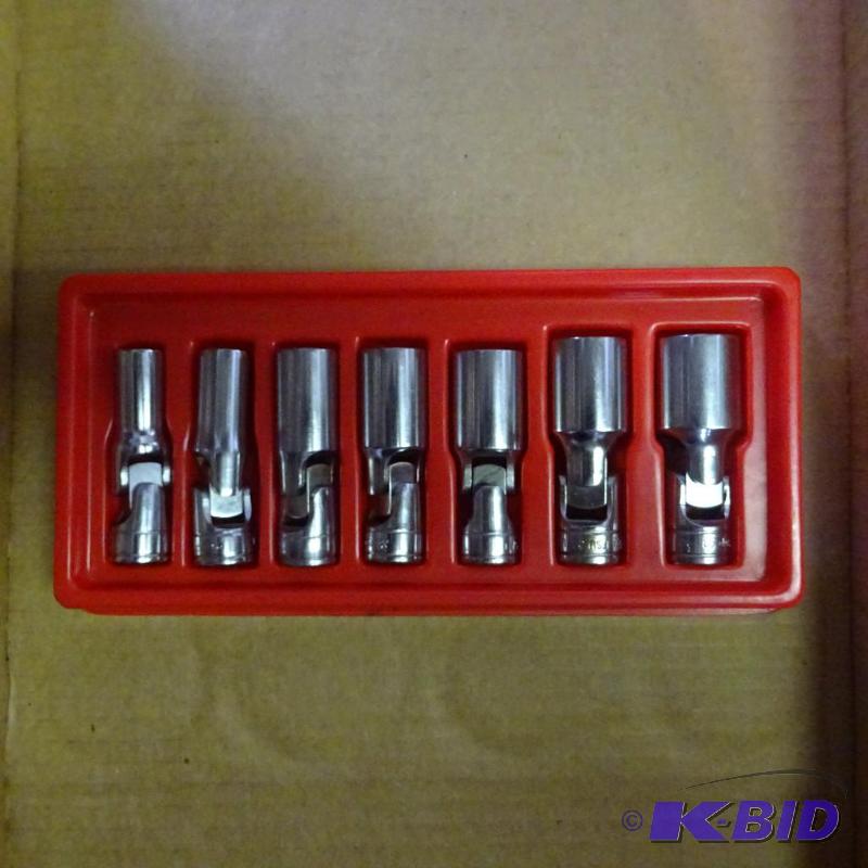 lot 76 image: 38 Drive Standard Swivel Sockets Snap On...