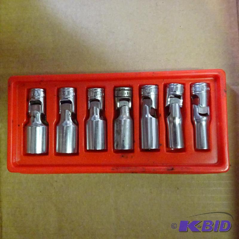 lot 77 image: Snap On 38 Drive Standard Swivel Sockets...