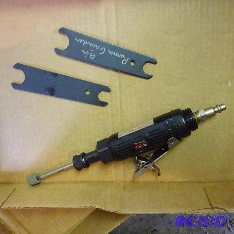 lot 79 image: Puma Air Grinder...