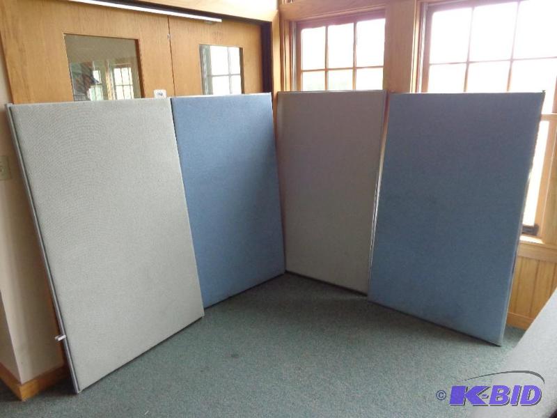 lot 28 image: Office Dividers Carpeted Dividers 37" Wi...