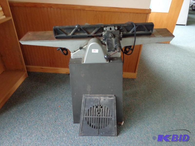 lot 31 image: Stand Mounted Jointer Depth Measurements that...