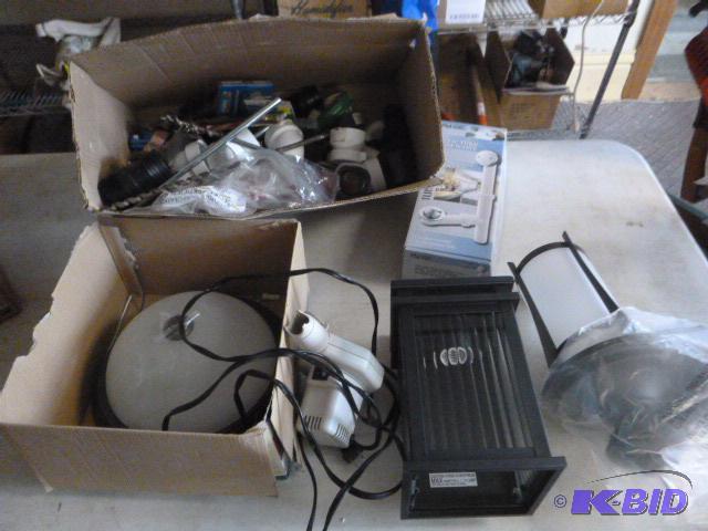 lot 10 image: Miscellaneous Lot of Lights and Plumbing ...