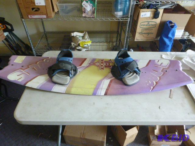 lot 117 image: HO Wakeboard Has 1 bad boot....