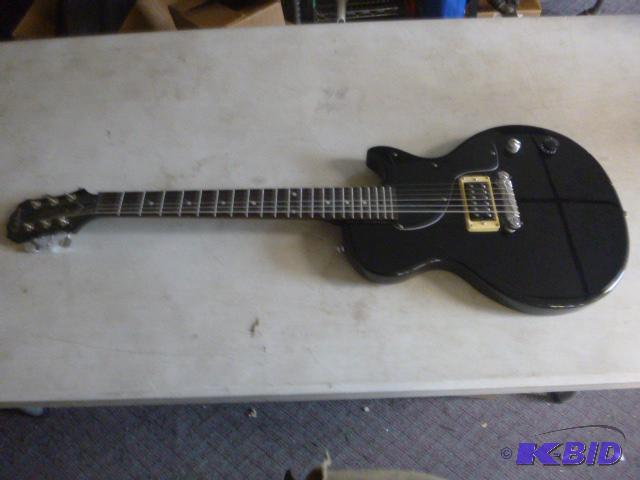 lot 15 image: Epiphone Electric Guitar Junior model - nice ...