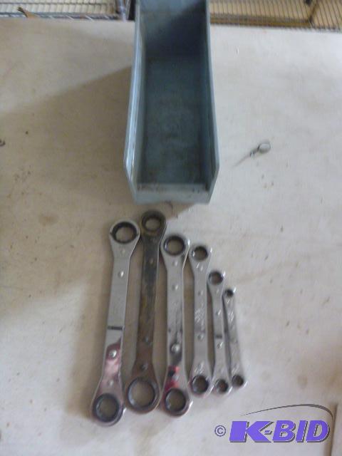 lot 157 image: 6 Ratcheting Wrenches SAE 14" to 78&qu...