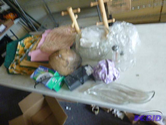 lot 158 image: Miscellaneous Household Items...