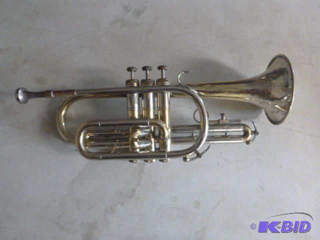 lot 16 image: Trumpet...