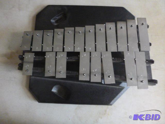 lot 17 image: Xylophone Missing a few bars....
