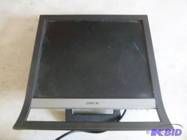 lot 181 image: Sony TFT LCD Color Computer Monitor SDM-HS75&...
