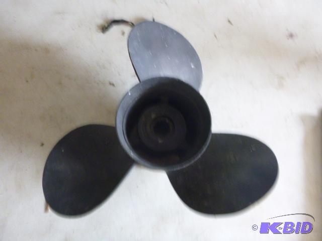 lot 211 image: Prop 48-78118-17 - fits 85-115 HP Evenrude...
