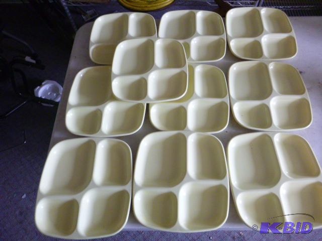 lot 217 image: 10 Food Trays Great for camping....