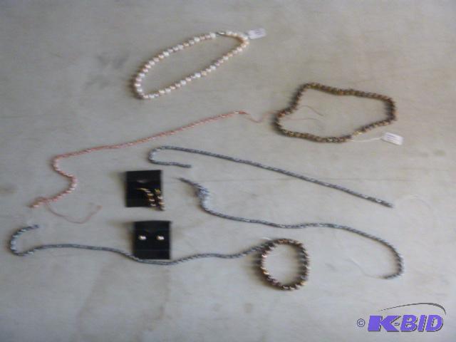 lot 23 image: Lot of Freshwater Pearls...