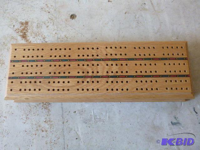 lot 268 image: Cribbage Board Missing pegs...