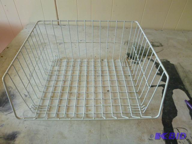lot 292 image: Wire Storage Basket 9" X 18 12" X ...