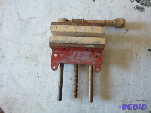 lot 293 image: Wilton Chicago 1203 6 12" Wood Clamp...