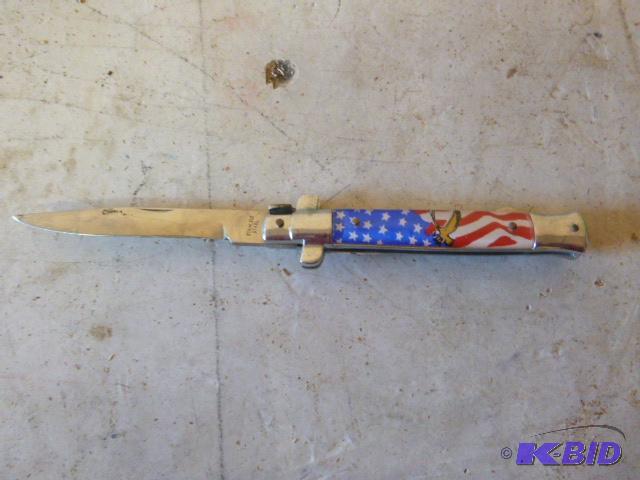 lot 297 image: USA Eagle Lock Blade 4" Knife...