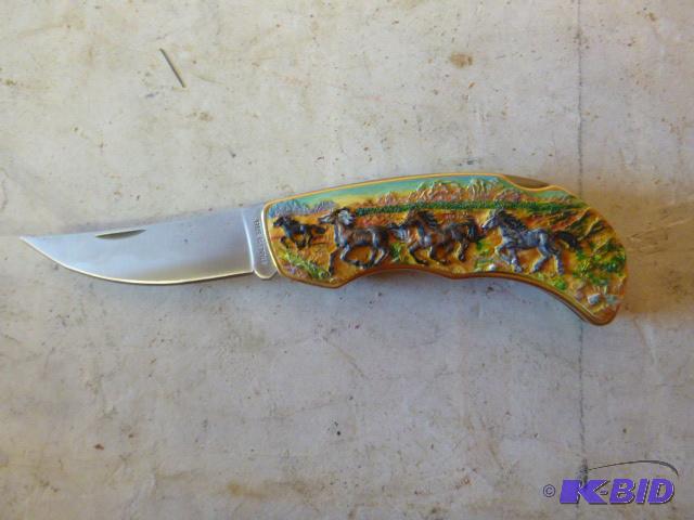 lot 299 image: 4" Horse 3D Knife Lock Blade...