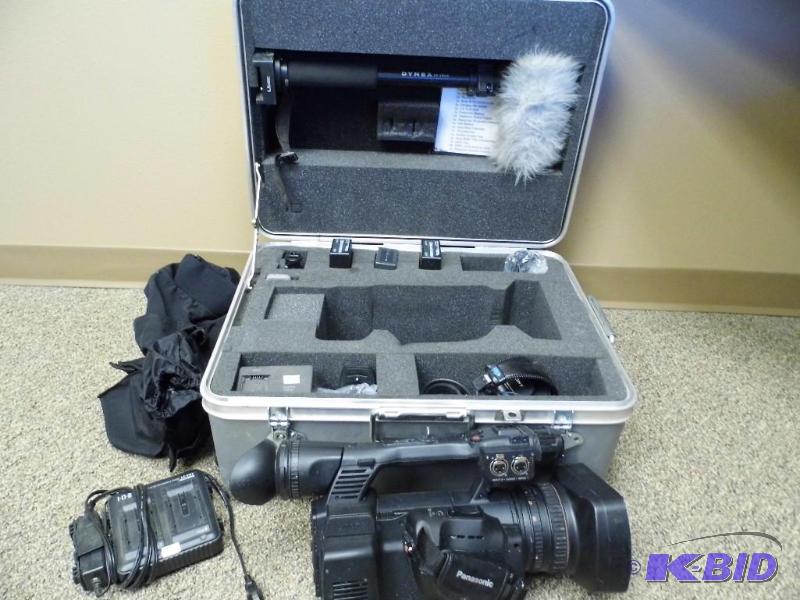 lot 23 image: Camera Kit in Thermodyne Case