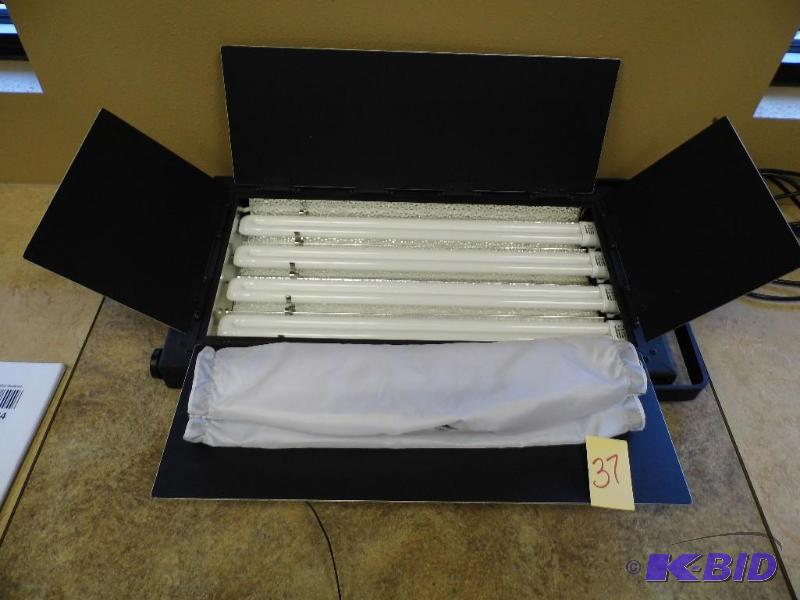 lot 37 image: FloLight Radio Control Fluorescent Light