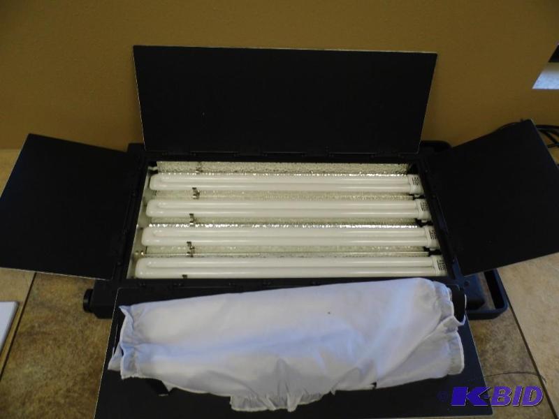 lot 40 image: FloLight Radio Control Fluorescent Light