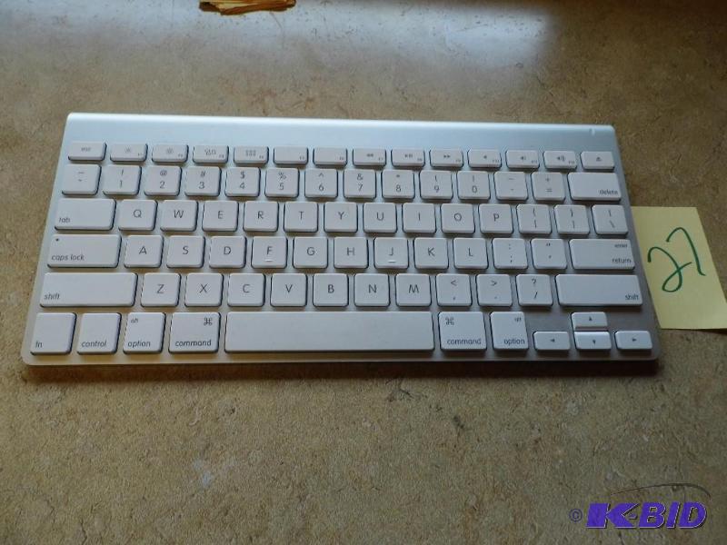 Apple Wireless Keyboard for Mac or PC