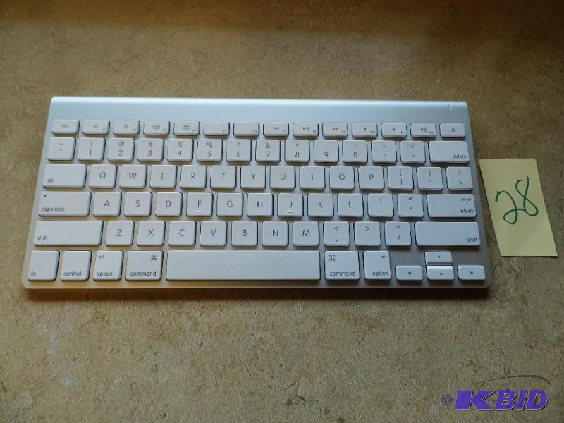 Apple Wireless Keyboard for Mac or PC