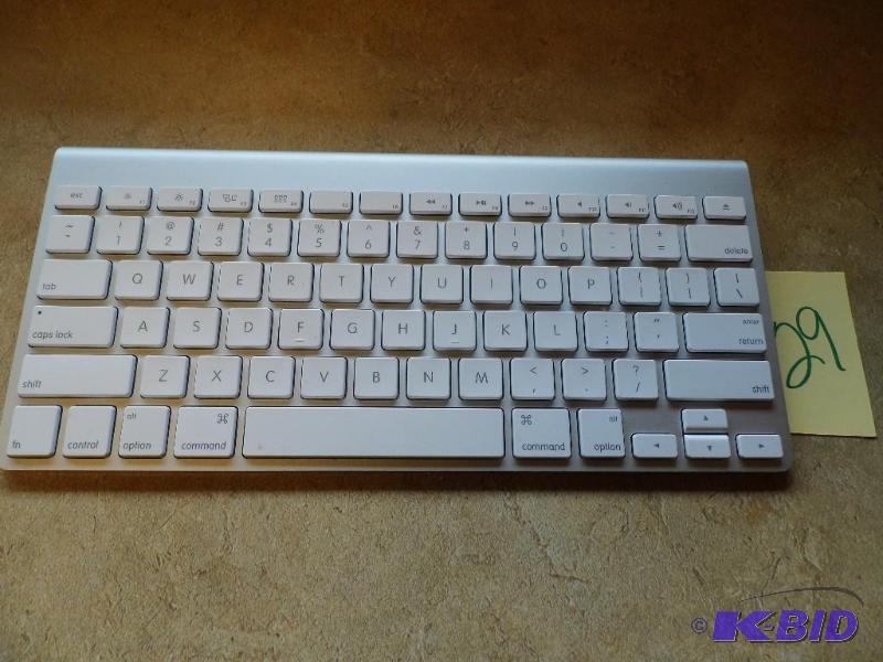 Apple Wireless Keyboard for Mac or PC