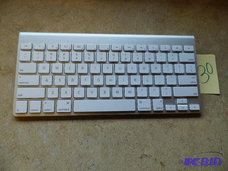 Apple Wireless Keyboard for Mac or PC
