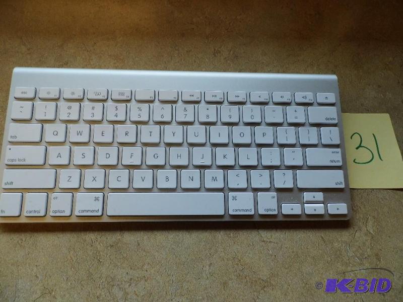 Apple Wireless Keyboard for Mac or PC