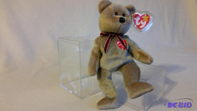 lot 13 image: 1999 TY Signature Bear