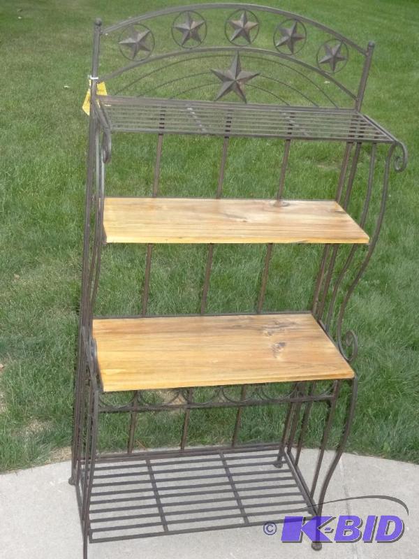 Metal and wood star folding wine and bakers ...