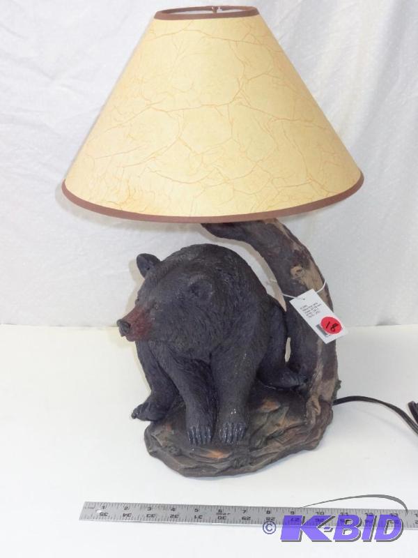 Sitting bear desk lamp, 19 inches high....